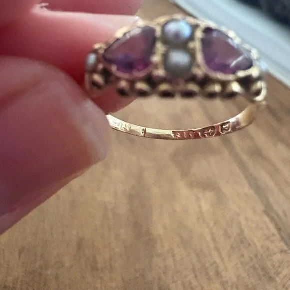 Antique Gold Ring - Picture 4 of 6